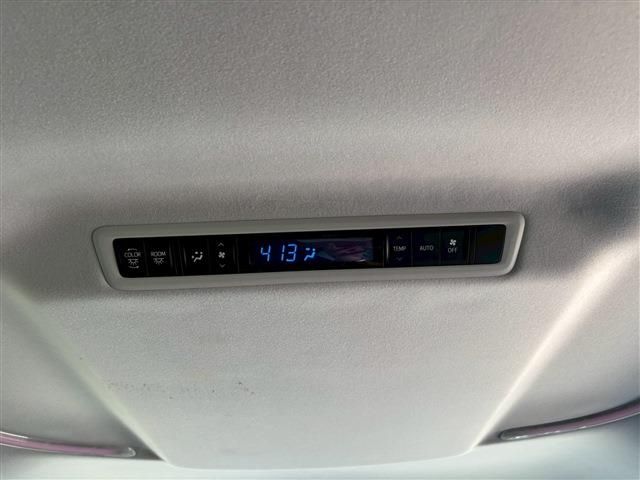 TOYOTA VELLFIRE 2015