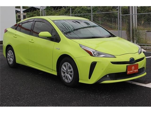 TOYOTA PRIUS 2019