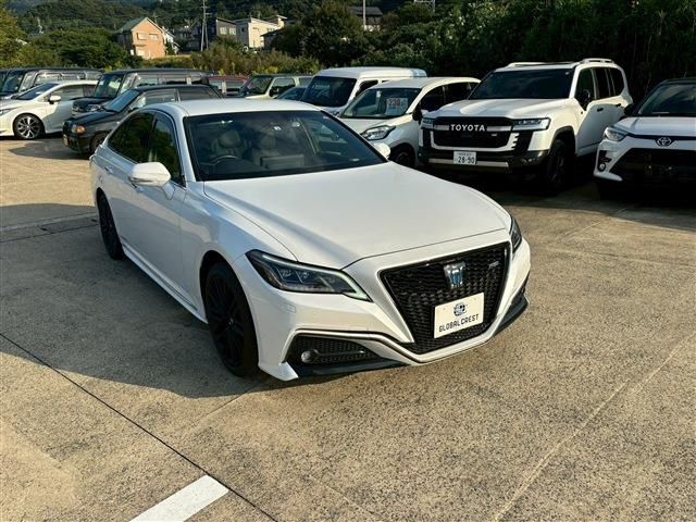TOYOTA CROWN sedan hybrid 2022