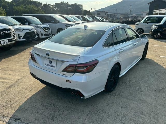 TOYOTA CROWN sedan hybrid 2022