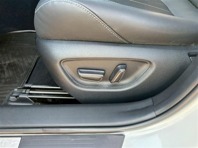 TOYOTA CROWN sedan hybrid 2022