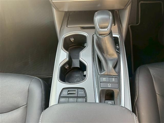 TOYOTA CROWN sedan hybrid 2022