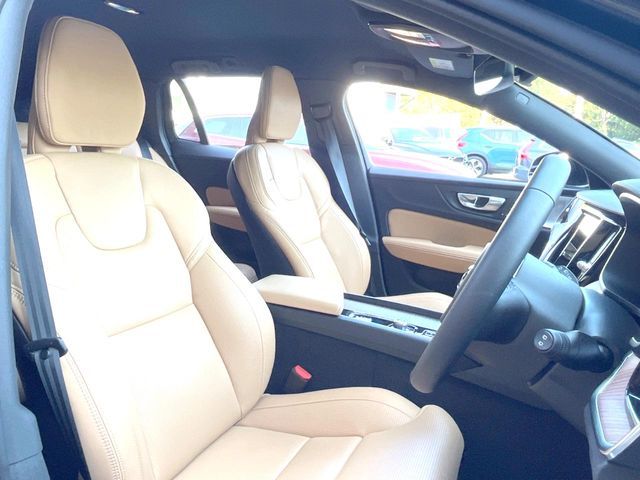 VOLVO VOLVO V60 2024