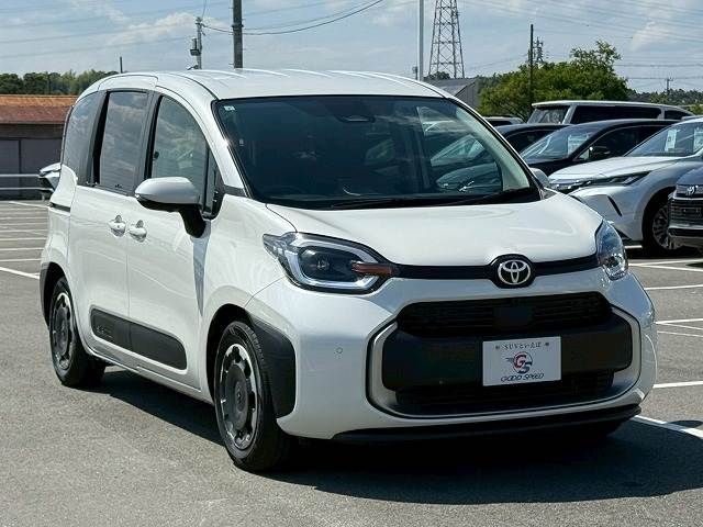 TOYOTA SIENTA HYBRID 2023