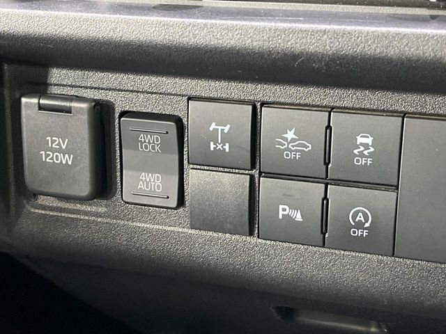 DAIHATSU HIJET truck 4WD 2023