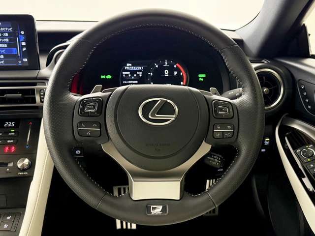TOYOTA LEXUS RC300h 2023