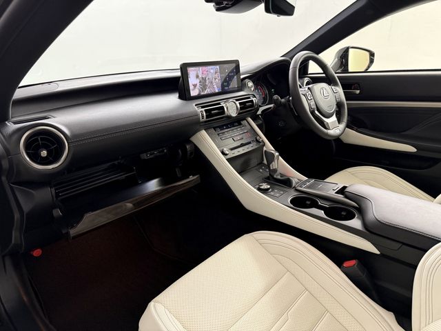 TOYOTA LEXUS RC300h 2023