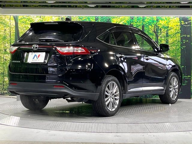 TOYOTA HARRIER 2WD 2019