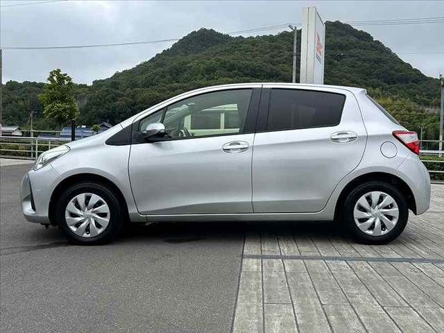 TOYOTA VITZ 2019