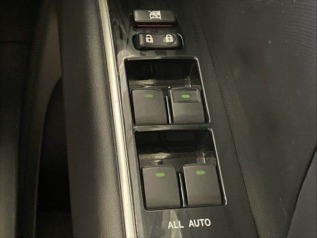 TOYOTA ESTIMA HYBRID 4WD 2013