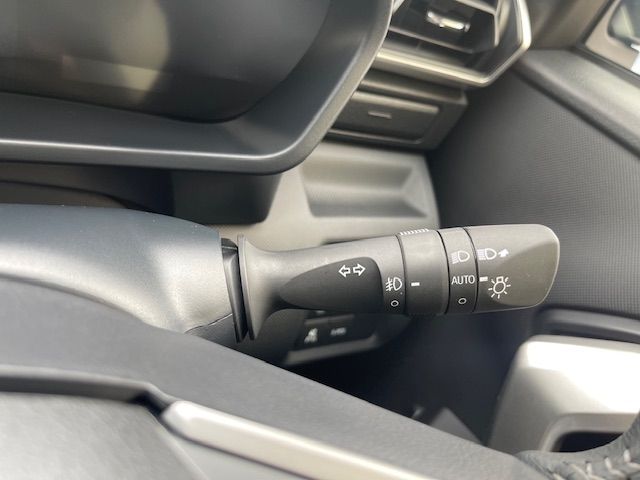 TOYOTA RAIZE HYBRID 2025