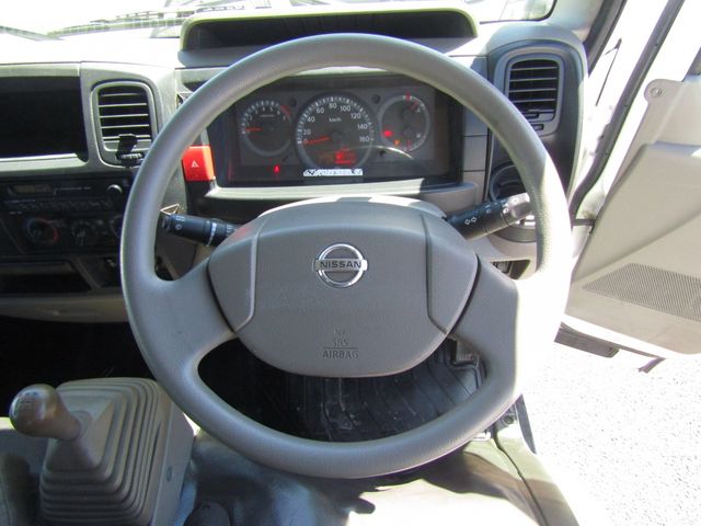 NISSAN ATLAS 2013