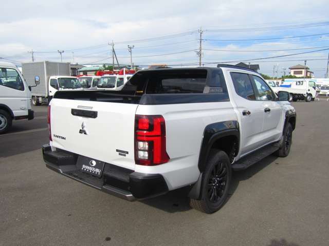 MITSUBISHI TRITON 2025