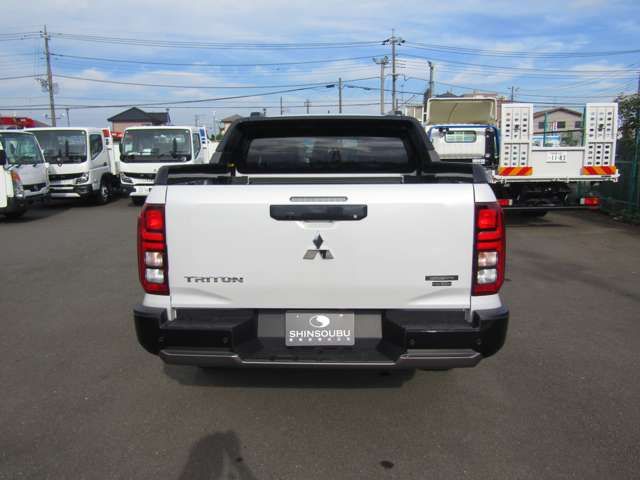 MITSUBISHI TRITON 2025