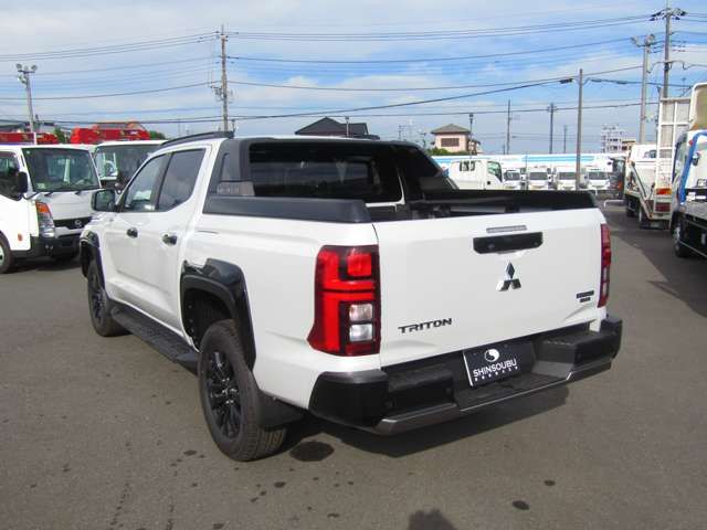 MITSUBISHI TRITON 2025