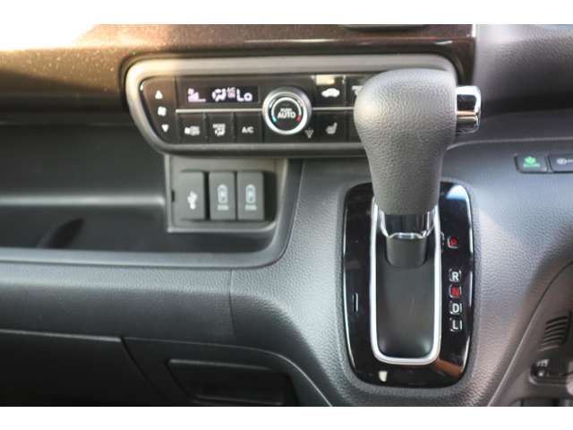 HONDA N BOX CUSTOM 2019