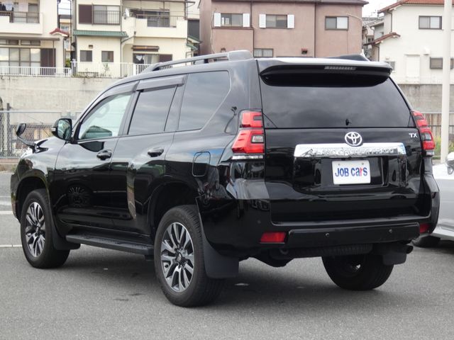 TOYOTA LANDCRUISER PRADO 2023