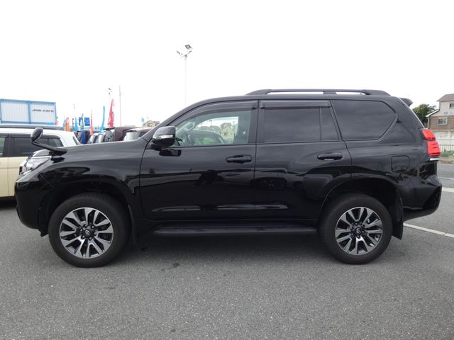 TOYOTA LANDCRUISER PRADO 2023