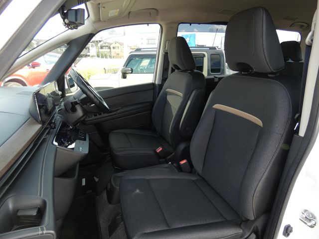 NISSAN SERENA  WG 2023
