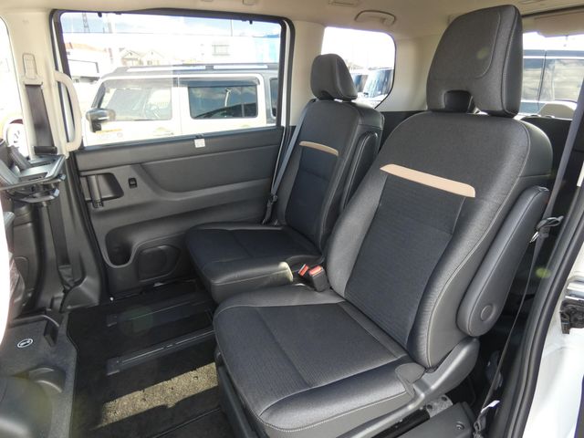 NISSAN SERENA  WG 2023