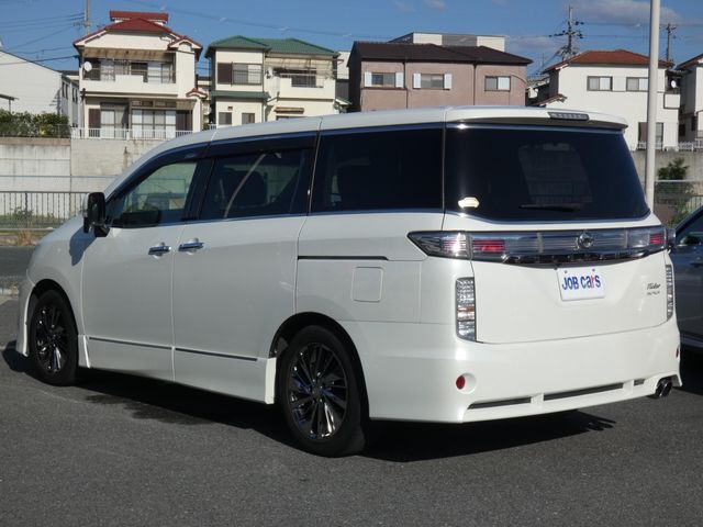 NISSAN ELGRAND 2015
