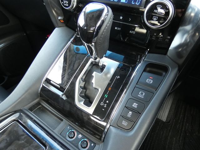 TOYOTA ALPHARD hybrid 4WD 2021