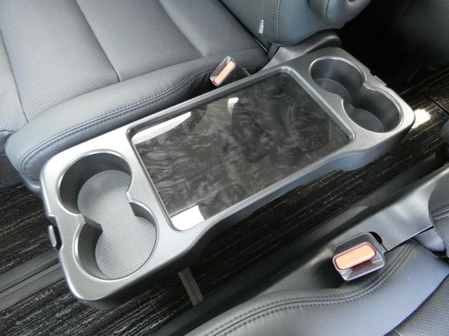 TOYOTA ALPHARD hybrid 4WD 2021