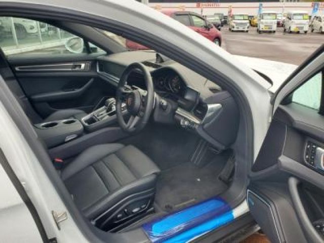 PORSCHE PORSCHE PANAMERA 2023