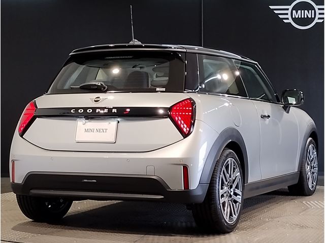 BMW MINI COOPER 2025