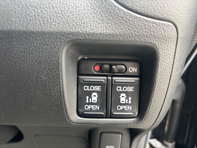 HONDA N BOX CUSTOM 2017