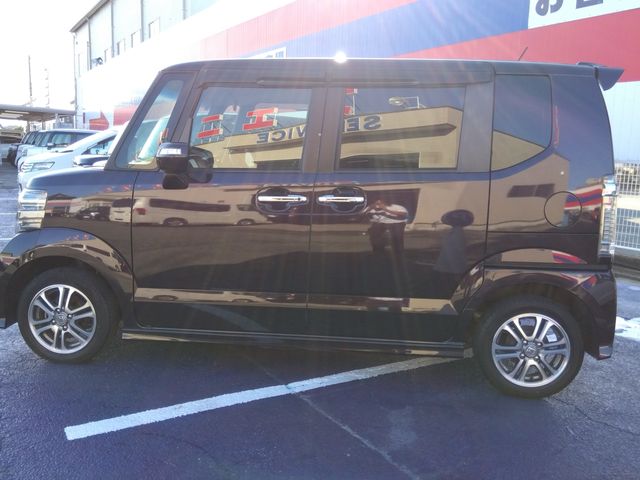 HONDA N BOX CUSTOM 2017