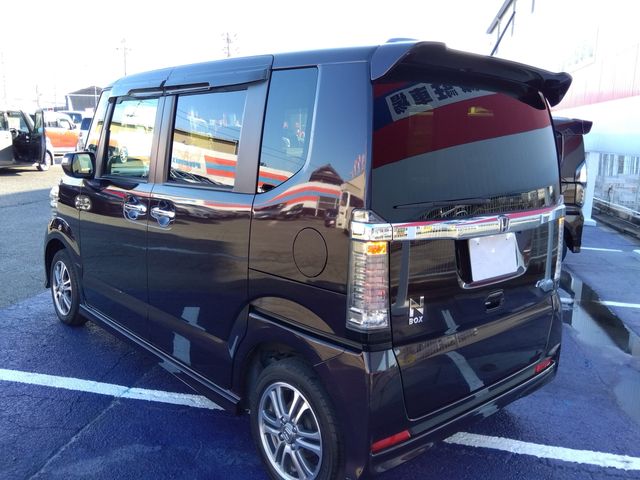 HONDA N BOX CUSTOM 2017