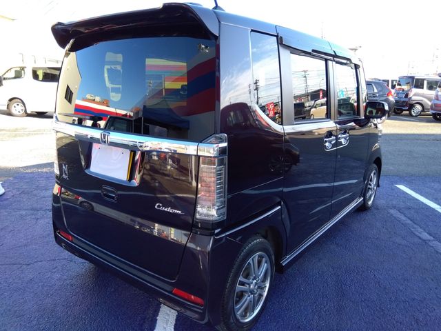 HONDA N BOX CUSTOM 2017