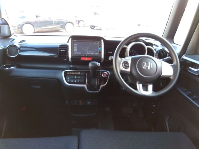 HONDA N BOX CUSTOM 2017