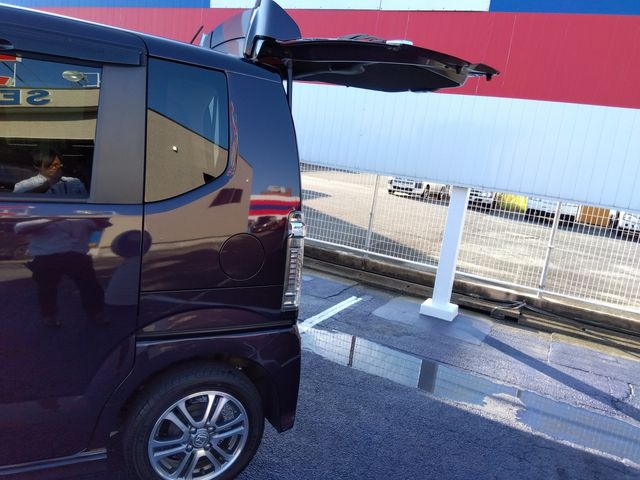 HONDA N BOX CUSTOM 2017