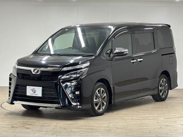 TOYOTA VOXY 2018