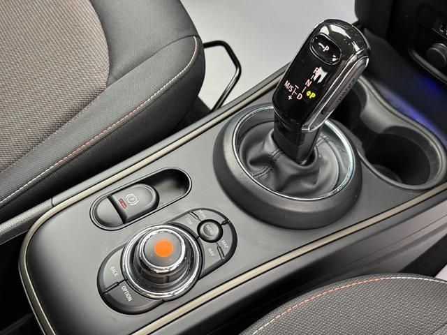 BMW MINI COOPER D CROSSOVER 2020