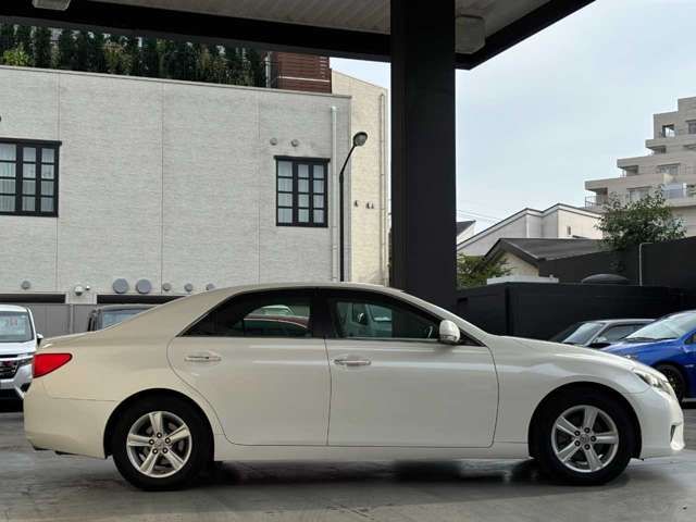 TOYOTA MARK X 2010