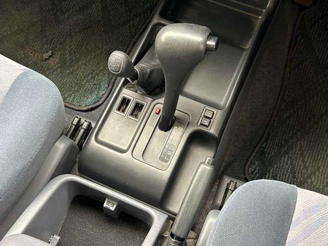 TOYOTA LANDCRUISER PRADO 2000