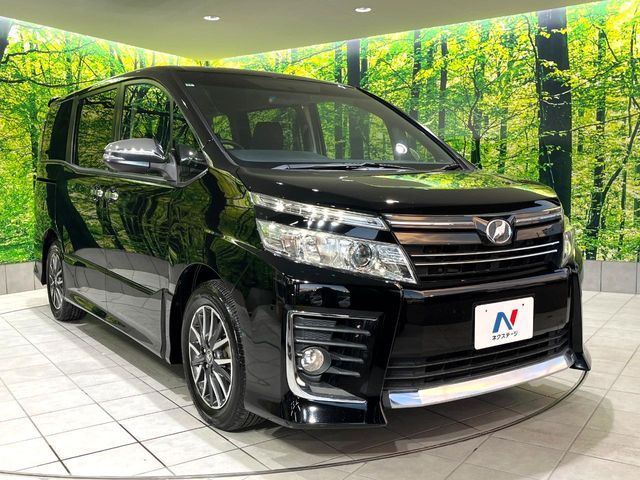 TOYOTA VOXY 2015