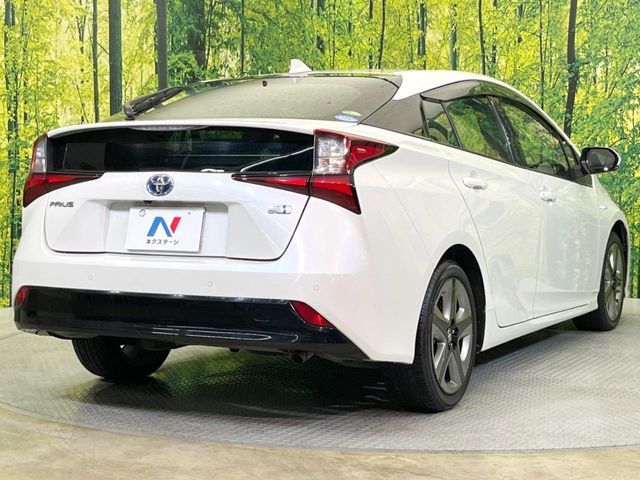 TOYOTA PRIUS 2019