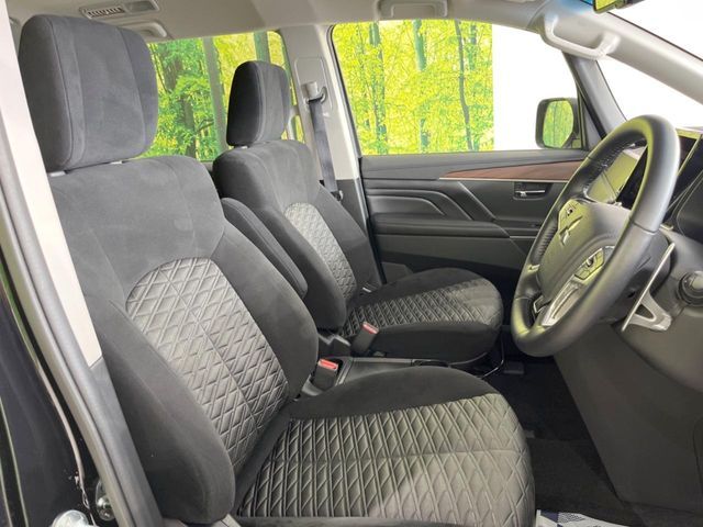 MITSUBISHI DELICA D:5 4WD 2024