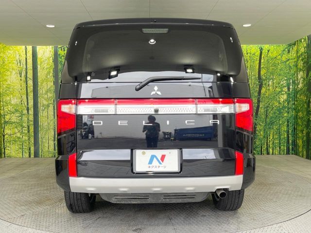 MITSUBISHI DELICA D:5 4WD 2024