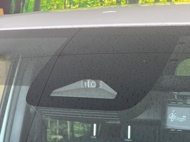 TOYOTA NOAH HYBRID 2022