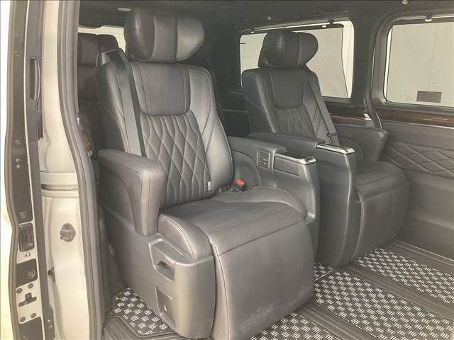 TOYOTA GRANACE 2020