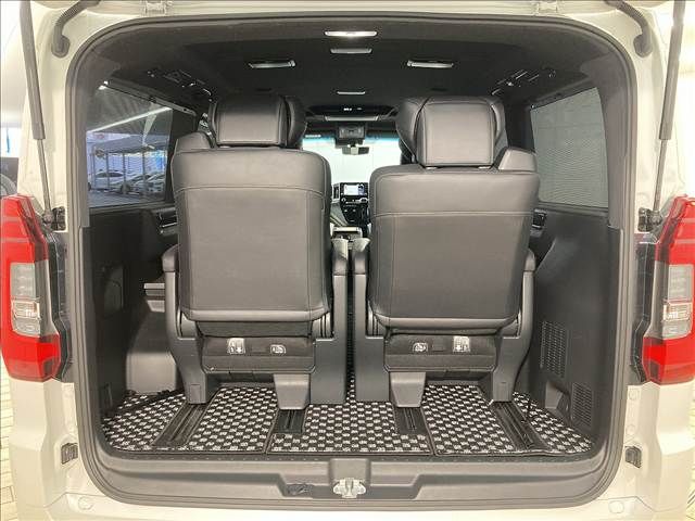 TOYOTA GRANACE 2020