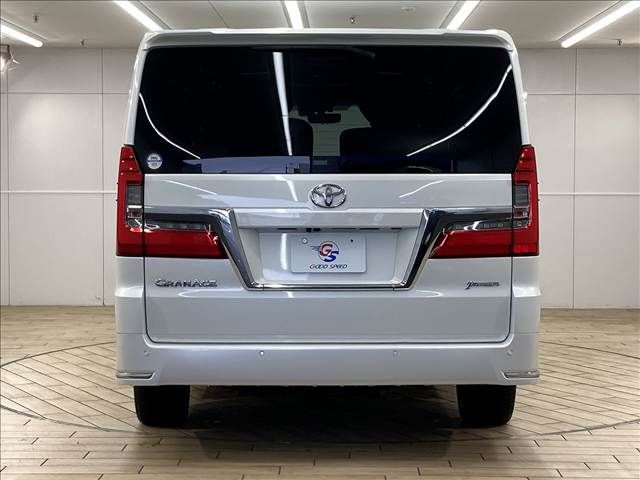 TOYOTA GRANACE 2020