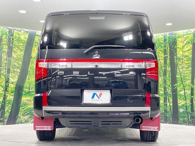MITSUBISHI DELICA D:5 4WD 2023