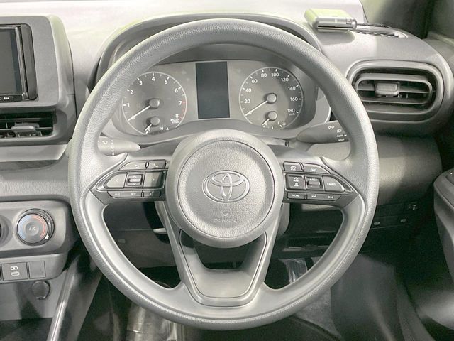 TOYOTA YARIS 2024