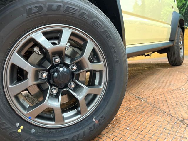 SUZUKI JIMNY NOMADE 2025